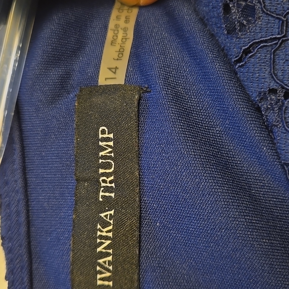 Ivanka Trump Navy Floral Lace Dress Sz 14 - Picture 10 of 13